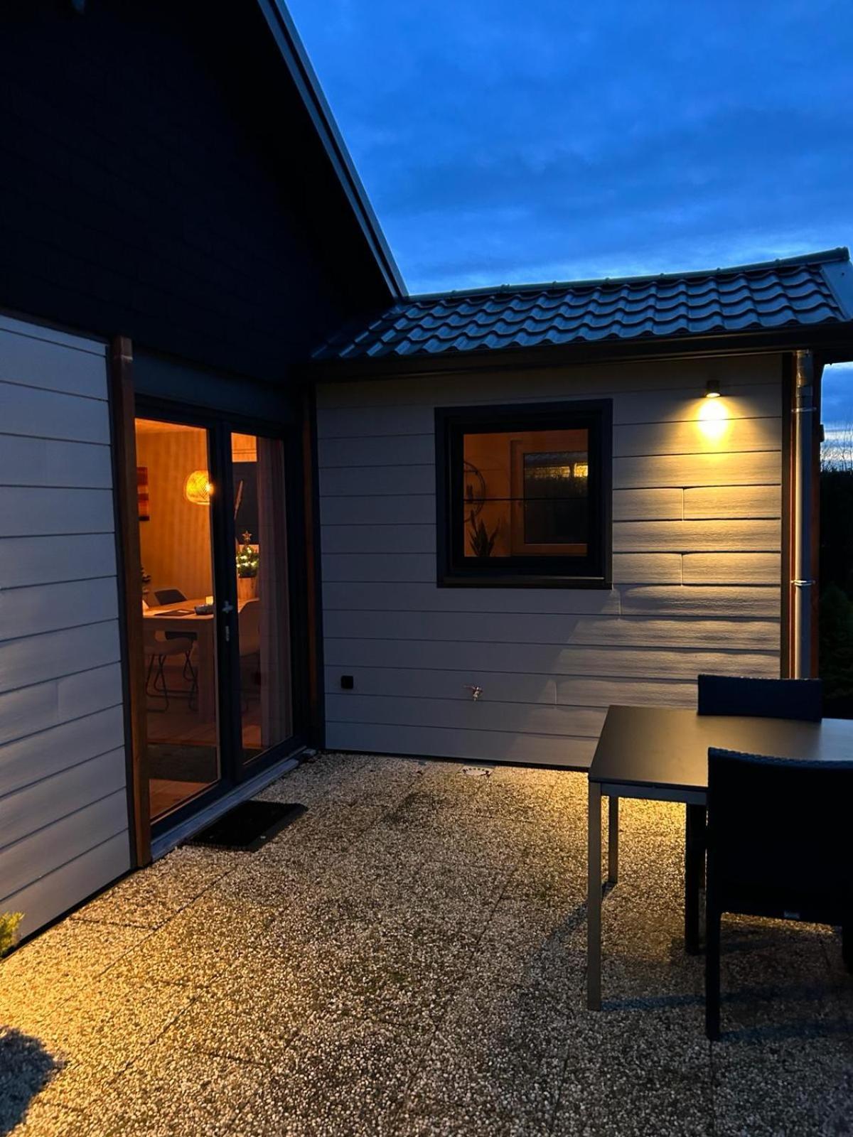 Oosterschelde Lodge Met Veel Privacy En Dicht Bij Het Water 스케프네스 외부 사진