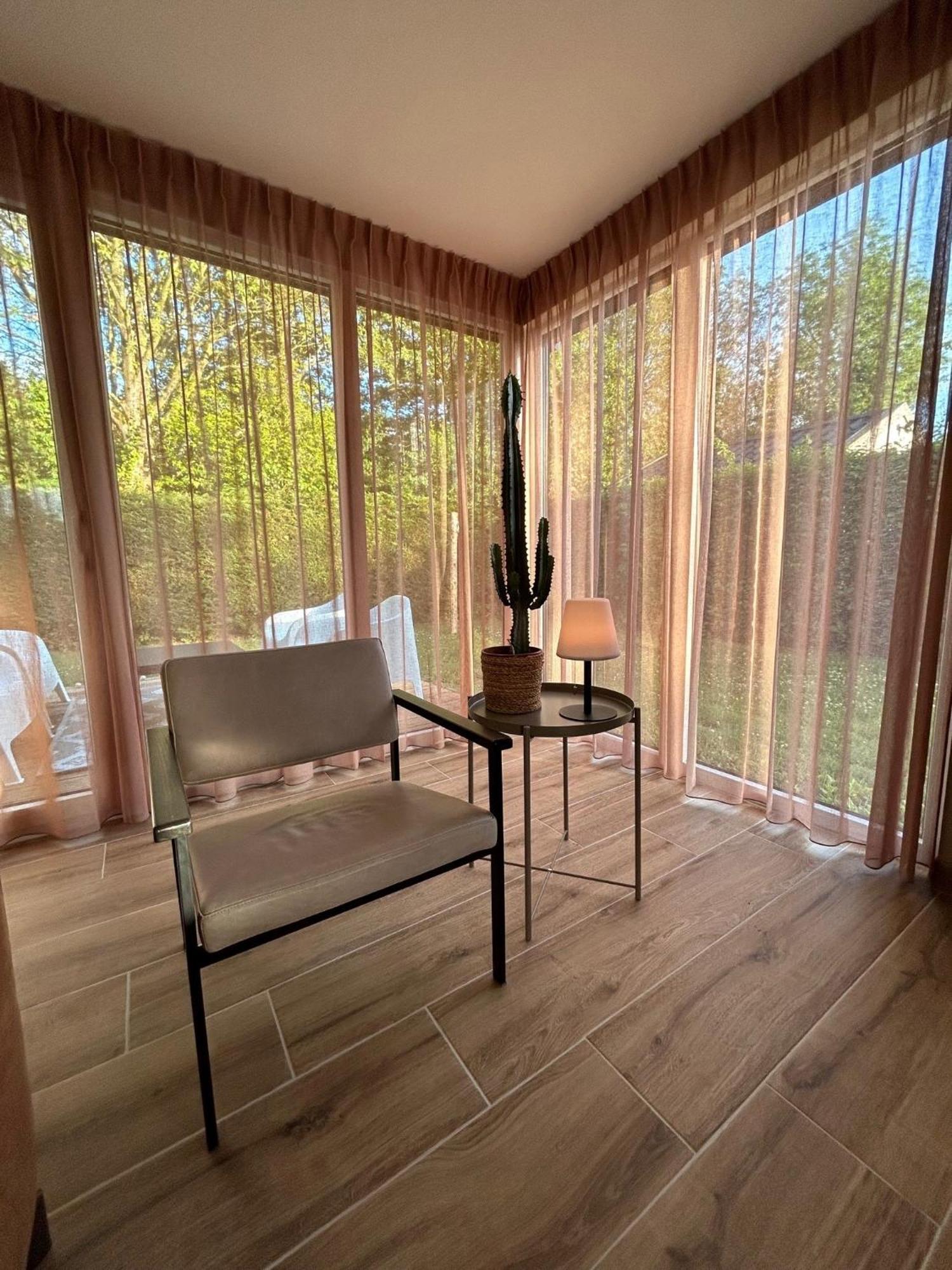 Oosterschelde Lodge Met Veel Privacy En Dicht Bij Het Water 스케프네스 외부 사진